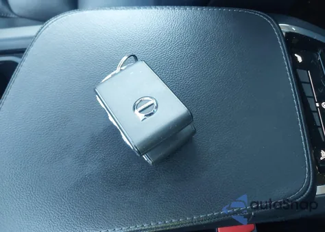 2019 Volvo Xc90 T5 Momentum z USA, uszkodzony, nr VIN YV4102PK0K1418012